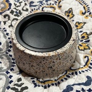 Speckled pillar candle holder